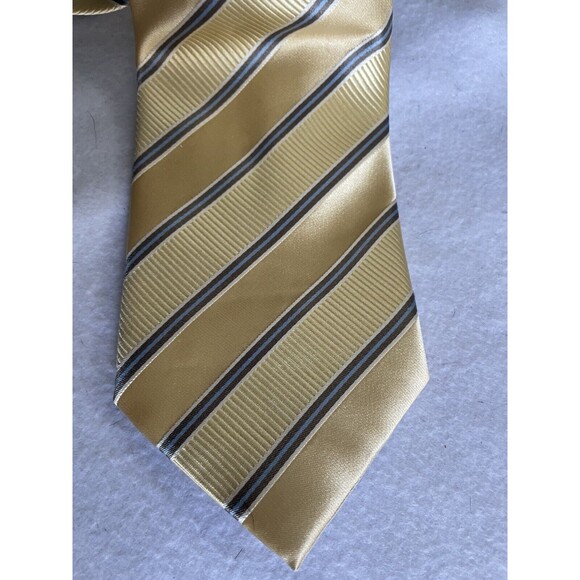 Donald Trump Signature Collection Necktie 100% Silk Yellow Blue Gold Stripe Tie - Picture 2 of 14